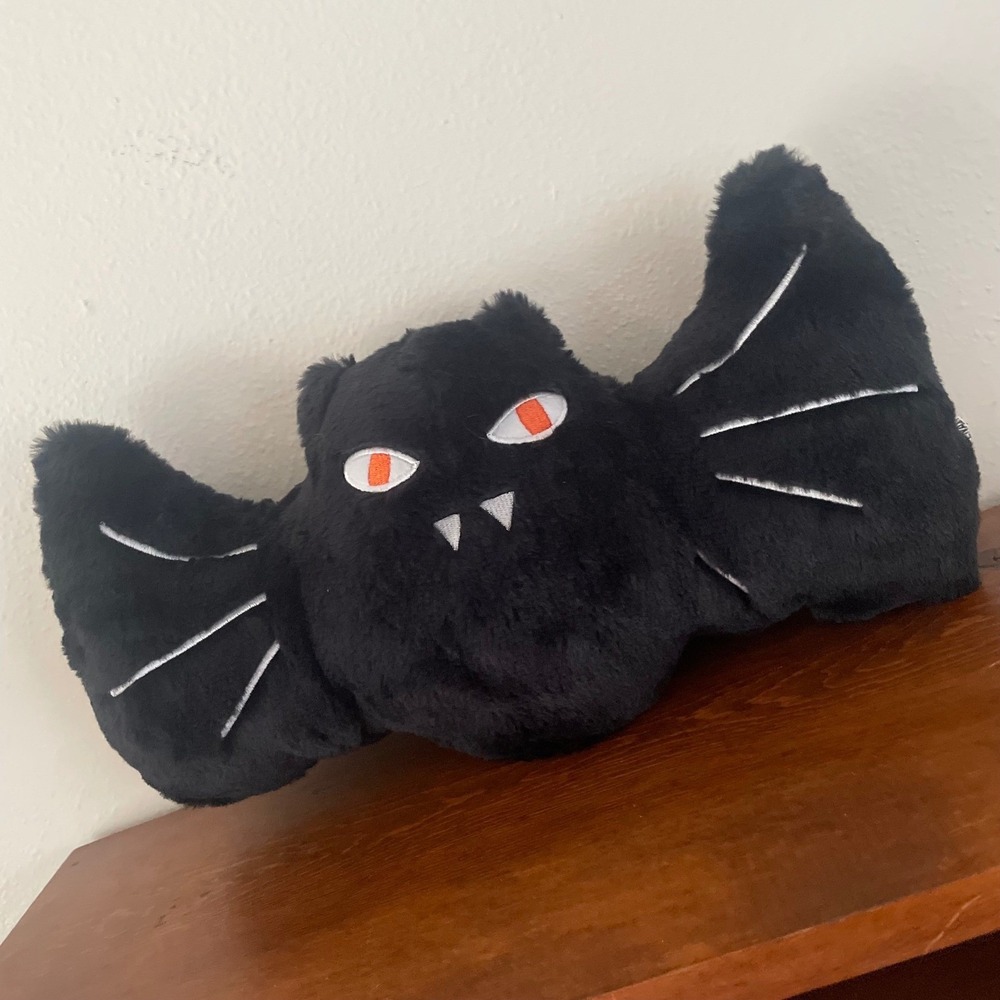 Target Halloween Hyde & Eek Boutique Faux Fur Black Bat Throw‎ Pillow 14" Plush